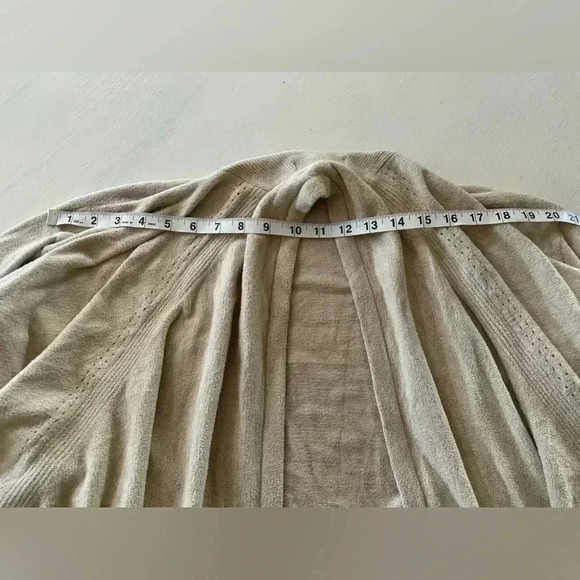 Barefoot Dreams Women’s CozyChic Ultra Lite Hi/Lo Cardi Stone SZ S/M - Picture 7 of 8